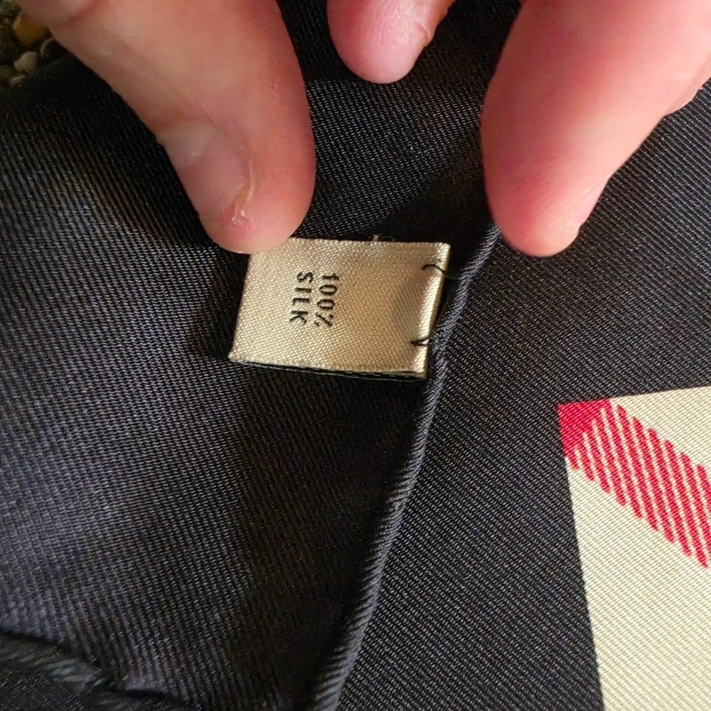 Burberry Silk Square Scarf Nova Check Black Border Made in Italy 34x33